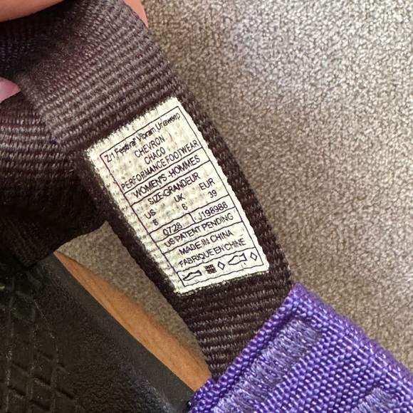 Chaco Z/1 Festival Vibram Outdoor Sandals Chevron Print Size 8 - Picture 8 of 10